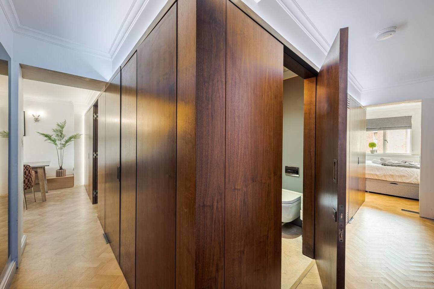 Stunning 2bedroom With Harrods At Your Doorstep Appartement