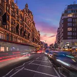 Modern Knightsbridge Apartment With Balcony Overlooking Harrods Prime Location